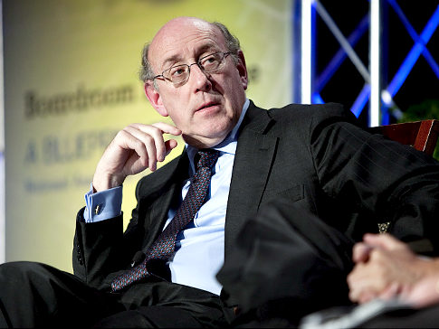 Kenneth Feinberg, the U.S. Treasury Department's special master for compensation, listens during a panel discussion at the National Association of Corporate Directors' Corporate Governance Conference in Washington, D.C., U.S., on Tuesday, Oct. 20, 2009. Feinberg said he's made progress in negotiating with seven U.S. companies on their executive pay packages. Photographer: Joshua Roberts/Bloomberg *** Local Caption *** Kenneth Feinberg